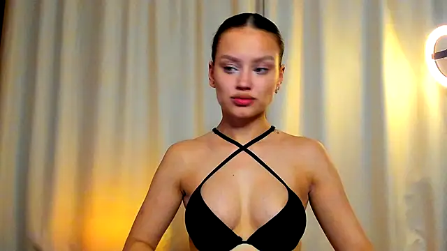Snapshot of -CamillaStar- chatting on October 25, 9:20 pm -CamillaStar- online show from October 25, 9:20 pm