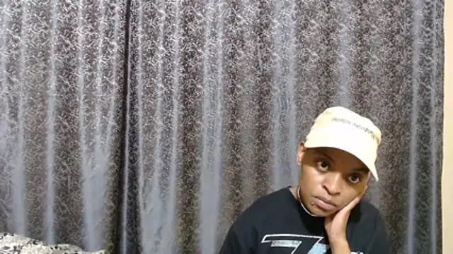 fifiqueen25 online show from January 10, 4:31 pm