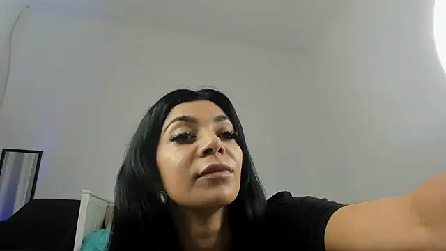 ReneeVoss online show from April 6, 3:04 am