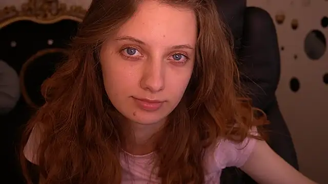 CuteeFoxy online show from May 29, 1:09 pm