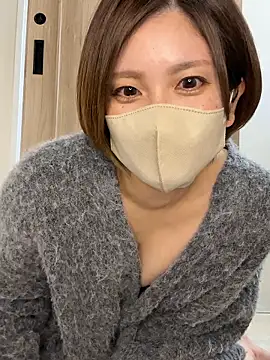 Snapshot of Io_chaaan_xxx chatting on November 18, 1:44 am Io chaaan xxx online show from November 18, 1:44 am