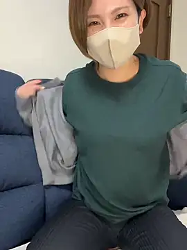 Snapshot of Io_chaaan_xxx chatting on December 1, 6:07 am Io chaaan xxx online show from December 1, 6:07 am