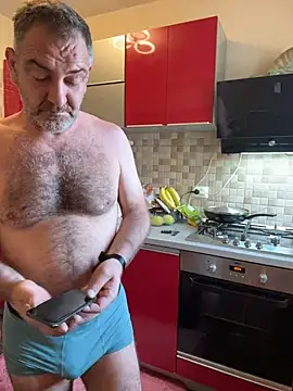 Snapshot of COBRAboySEX@xh chatting on May 19, 7:04 am COBRAboySEXxh online show from May 19, 7:04 am