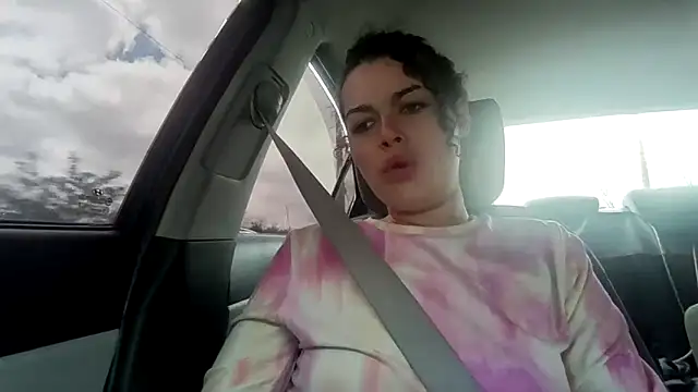 ali18of1 online show from April 5, 6:05 pm