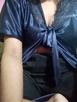 Snapshot of sexy-kiran6 chatting on October 16, 12:00 am sexy-kiran6 online show from October 16, 12:00 am