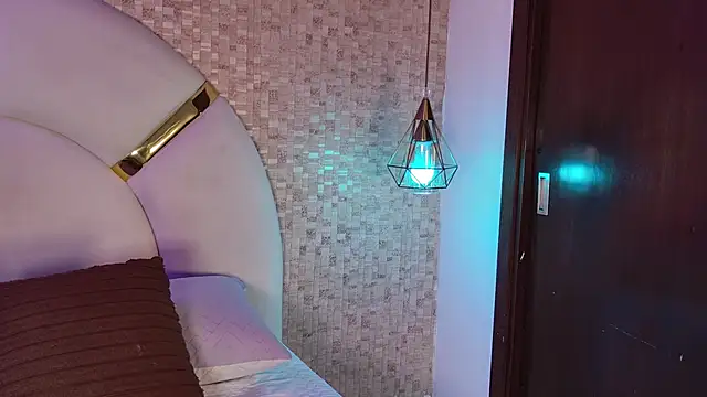 emmy rose25 online show from March 4, 11:38 am