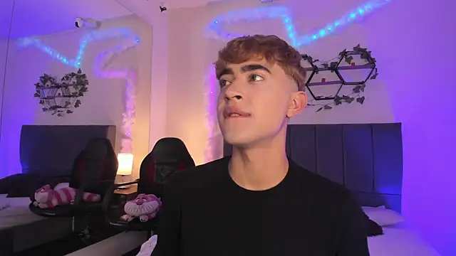 JustinCastiblanco online show from November 17, 11:38 am