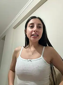 Snapshot of itsmiasofia chatting on July 19, 1:42 am itsmiasofia online show from July 19, 1:42 am