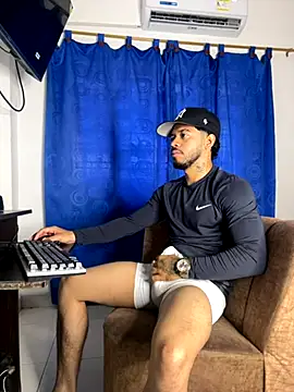 Kylian Alessandro online show from November 4, 12:48 pm