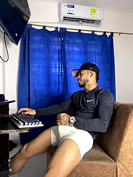 Kylian Alessandro online show from November 18, 12:20 pm