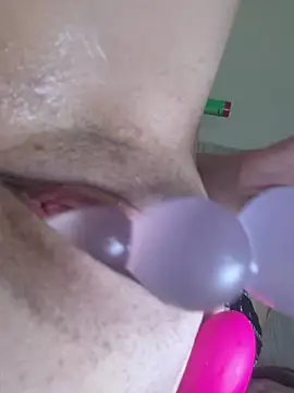 PorcelainDoll1 online show from March 23, 11:58 am