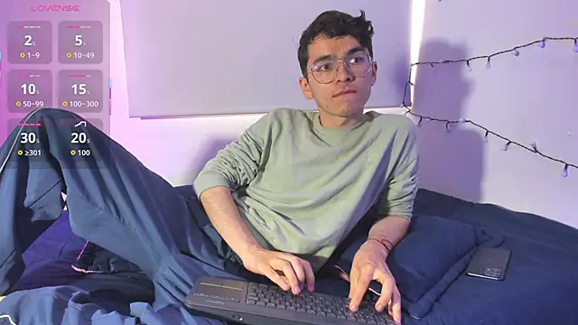 dani angel dark online show from December 14, 9:30 pm