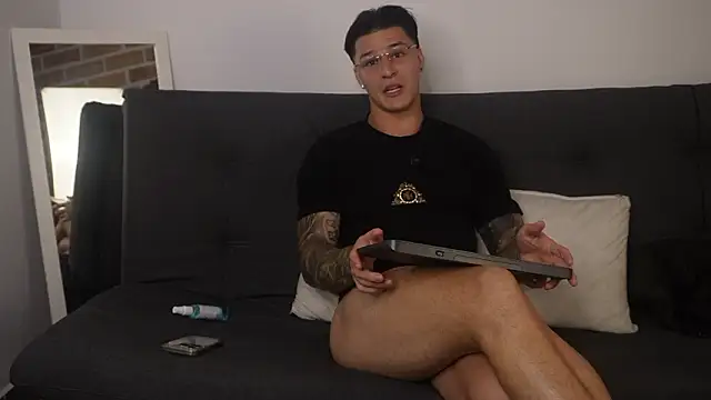 Dominick walker online show from February 19, 3:24 am