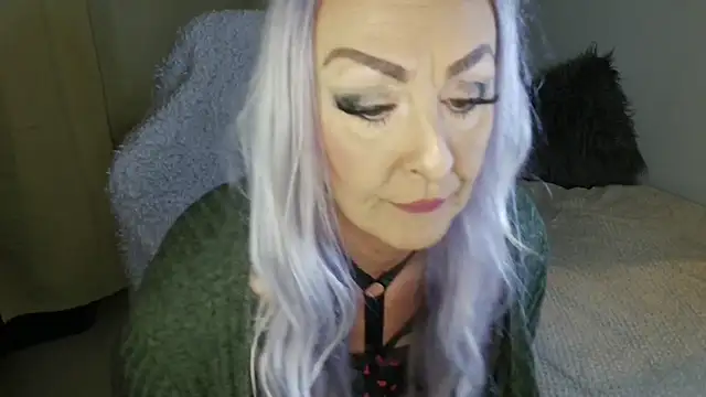 TheOGMiaMystique online show from November 1, 5:15 pm