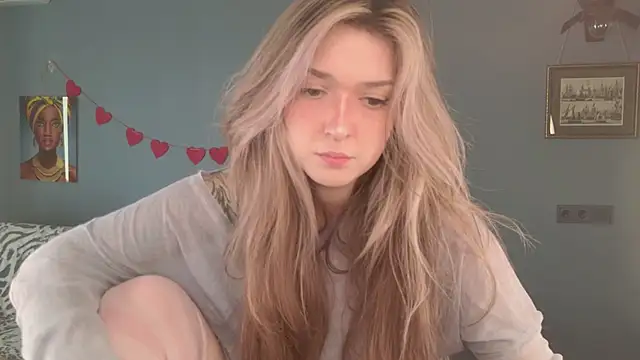 BellaSink online show from March 31, 5:30 am