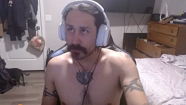 Snapshot of KatMan2869 chatting on May 27, 9:50 am KatMan2869 online show from May 27, 9:50 am