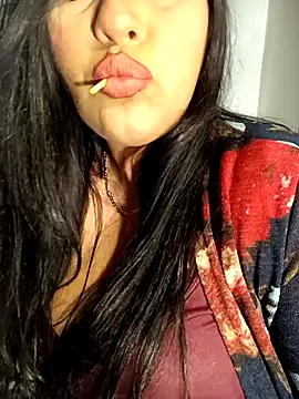 Snapshot of Sexylips200 chatting on November 3, 5:09 am Sexylips200 online show from November 3, 5:09 am