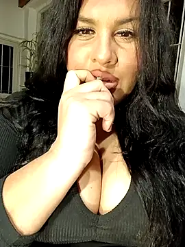 Snapshot of Sexylips200 chatting on November 14, 6:23 am Sexylips200 online show from November 14, 6:23 am