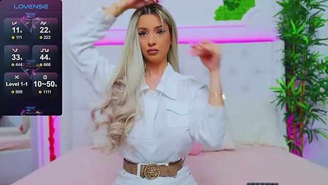 Snapshot of AriannaSins chatting on February 11, 1:41 pm AriannaSins online show from February 11, 1:41 pm