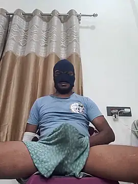 Snapshot of Mysterious_Prince chatting on November 18, 5:39 pm Mysterious Prince online show from November 18, 5:39 pm