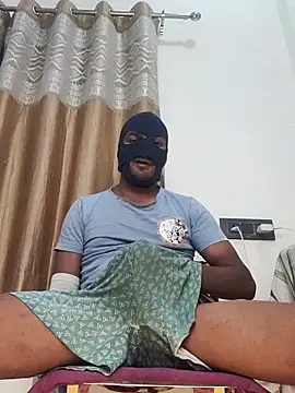 Snapshot of Mysterious_Prince chatting on November 25, 5:35 pm Mysterious Prince online show from November 25, 5:35 pm