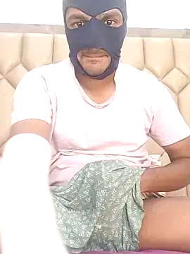 Snapshot of Mysterious_Prince chatting on December 3, 5:55 pm Mysterious Prince online show from December 3, 5:55 pm