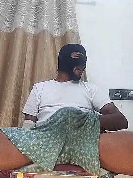 Snapshot of Mysterious_Prince chatting on December 5, 8:49 pm Mysterious Prince online show from December 5, 8:49 pm