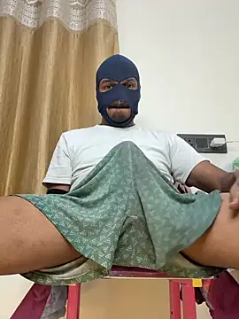 Snapshot of Mysterious_Prince chatting on February 19, 6:37 pm Mysterious Prince online show from February 19, 6:37 pm