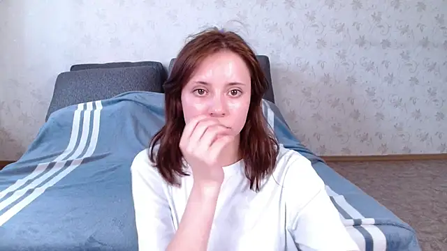 Snapshot of evaa_here_ chatting on June 26, 10:19 am evaa here online show from June 26, 10:19 am