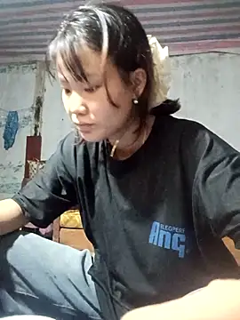 Snapshot of Lin-a- chatting on October 26, 5:02 am Lin-a- online show from October 26, 5:02 am