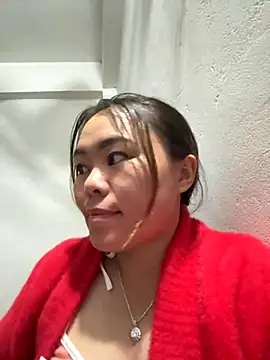 Snapshot of panda-bae chatting on October 29, 1:24 pm panda-bae online show from October 29, 1:24 pm