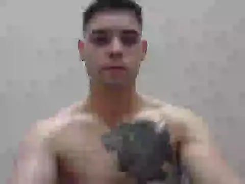 Snapshot of Zure-xxx chatting on March 4, 7:20 pm Zure-xxx online show from March 4, 7:20 pm