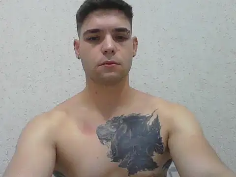 Snapshot of Zure-xxx chatting on March 5, 11:45 pm Zure-xxx online show from March 5, 11:45 pm