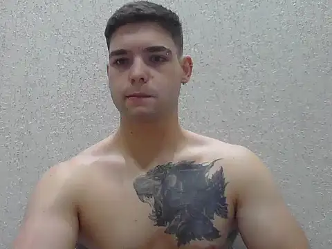 Snapshot of Zure-xxx chatting on March 10, 12:59 am Zure-xxx online show from March 10, 12:59 am