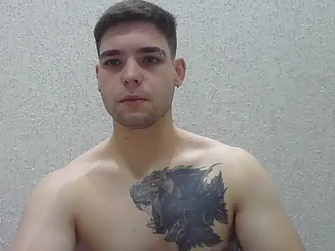 Snapshot of Zure-xxx chatting on March 13, 12:17 am Zure-xxx online show from March 13, 12:17 am