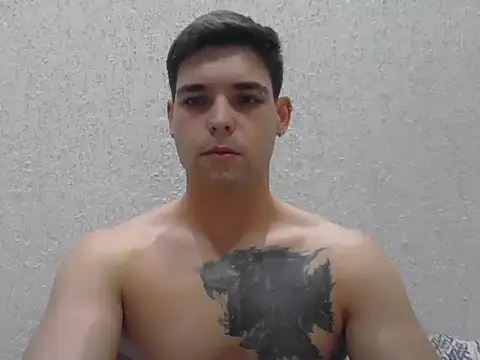 Snapshot of Zure-xxx chatting on April 2, 7:11 pm Zure-xxx online show from April 2, 7:11 pm