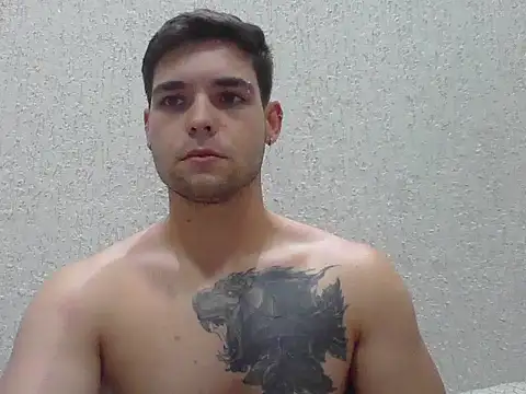 Snapshot of Zure-xxx chatting on April 7, 10:42 pm Zure-xxx online show from April 7, 10:42 pm