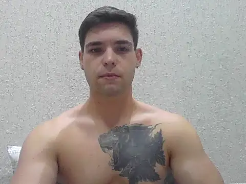 Snapshot of Zure-xxx chatting on April 10, 12:27 am Zure-xxx online show from April 10, 12:27 am