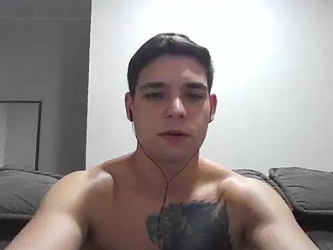 Snapshot of Zure-xxx chatting on April 21, 12:23 am Zure-xxx online show from April 21, 12:23 am