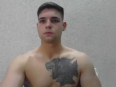 Snapshot of Zure-xxx chatting on April 28, 11:32 pm Zure-xxx online show from April 28, 11:32 pm