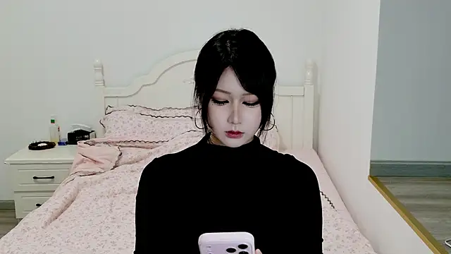 The icy moon online show from May 23, 11:58 am