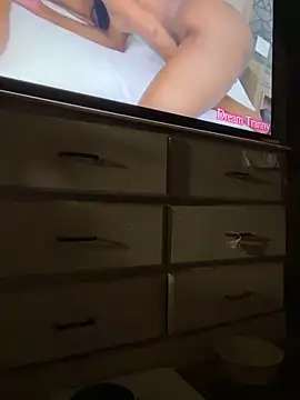 sissy diorcd online show from March 23, 5:33 am