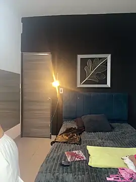 valentina herrrera online show from June 16, 7:38 pm