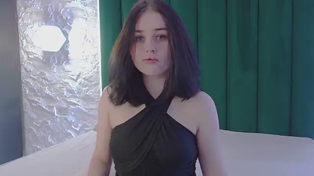 AliceLune online show from February 10, 1:04 pm