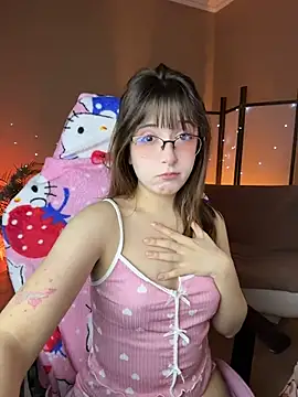 Snapshot of Soffi_Toffi chatting on February 6, 10:29 am Soffi Toffi online show from February 6, 10:29 am