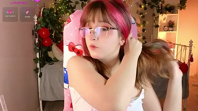 Snapshot of Soffi_Toffi chatting on February 25, 10:25 am Soffi Toffi online show from February 25, 10:25 am