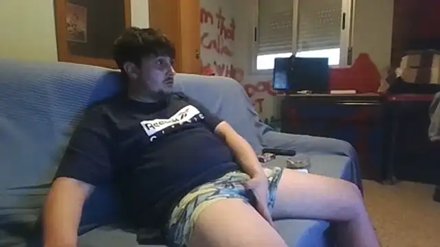 Snapshot of THEGLOBEZONEXXX chatting on February 13, 9:27 am THEGLOBEZONEXXX online show from February 13, 9:27 am