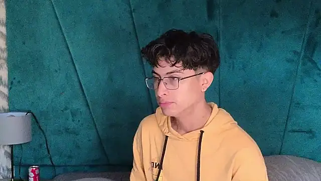 Aaron Eze online show from March 15, 12:55 pm