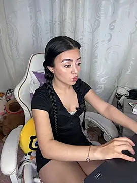 Snapshot of Midori_rosse chatting on May 6, 10:59 pm Midori rosse online show from May 6, 10:59 pm