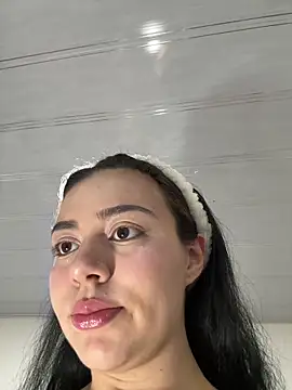 Snapshot of Midori_rosse chatting on May 16, 12:29 am Midori rosse online show from May 16, 12:29 am